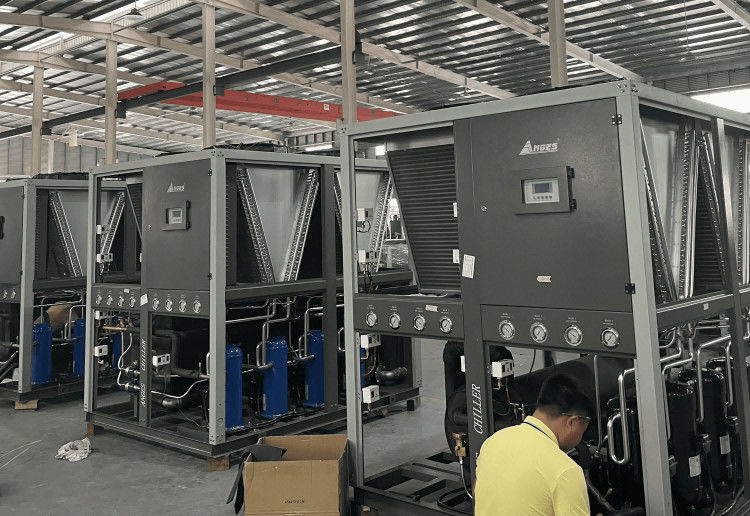 40HP مطاردة بالهواء مطاردة بالماء الصناعية لآلات التعبئة والتغليف ، 40TR مطاردة بالماء مطاردة بالماء للعمليات الصناعية